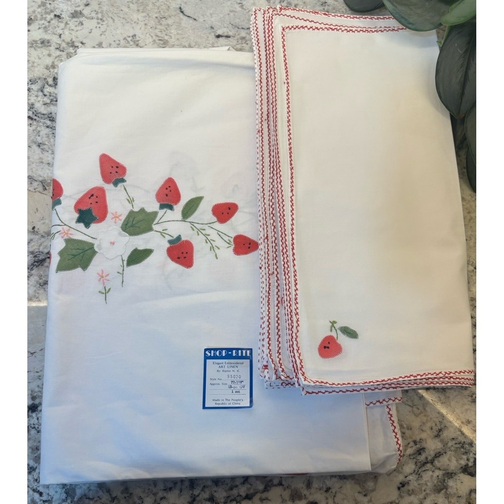 NOS Vintage Oval Strawberry Tablecloth 72"x108" 12 Matching napkins Cottage Core